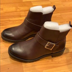 NWT Vionic Ankle leather Boots sz8